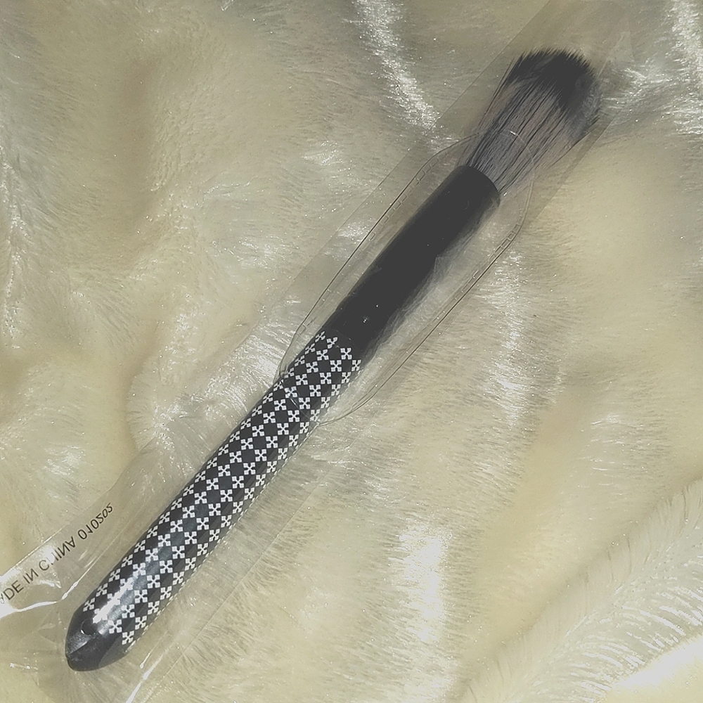 ❤️ LOVE+CRAFT+BEAUTY Powder Brush